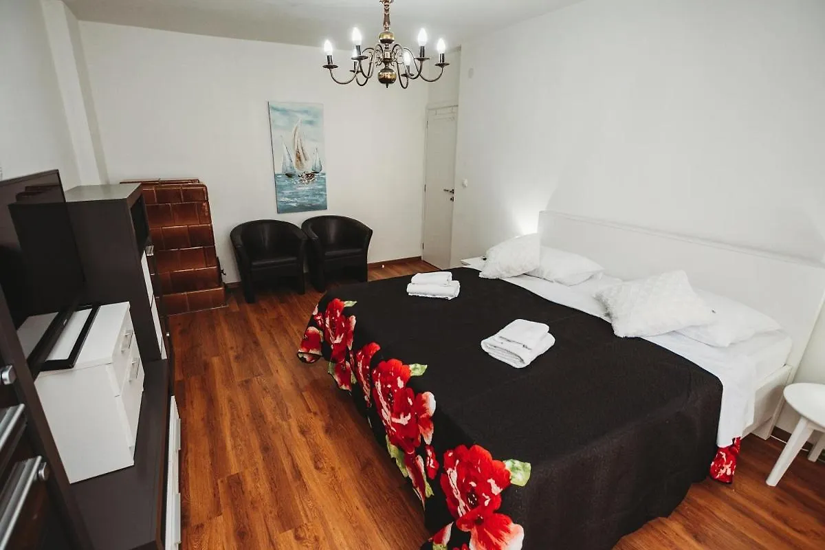 Double And Single S Apartments Zadar