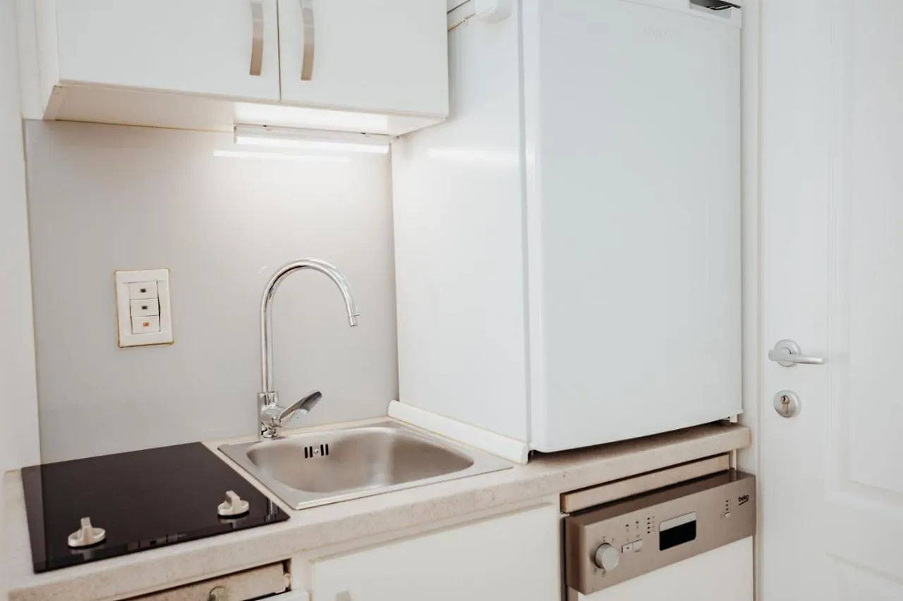 Double And Single S Apartments Задар 0*,